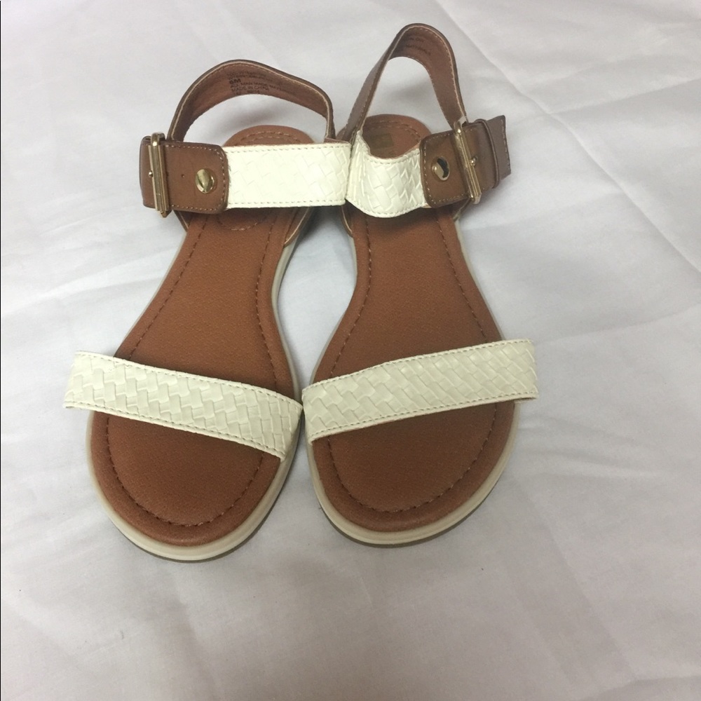 White mountain sandals